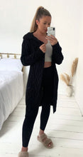 Laden Sie das Bild in den Galerie-Viewer, Strick Cardigan mit Kapuze