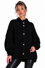 Laden Sie das Bild in den Galerie-Viewer, Oversize Strickjacke mit Knöpfen