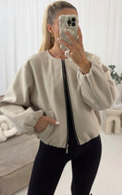 Laden Sie das Bild in den Galerie-Viewer, Bomber Jacke mit Zip