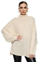 Laden Sie das Bild in den Galerie-Viewer, Oversize Strick Pullover