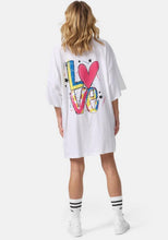 Laden Sie das Bild in den Galerie-Viewer, Oversized T-Shirt LOVE