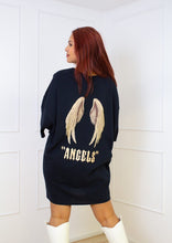 Laden Sie das Bild in den Galerie-Viewer, Oversized T-Shirt ANGEL