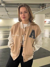Laden Sie das Bild in den Galerie-Viewer, Damen Collegejacke