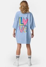 Laden Sie das Bild in den Galerie-Viewer, Oversize T-Shirt LOVE