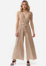 Laden Sie das Bild in den Galerie-Viewer, Jumpsuit