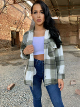 Laden Sie das Bild in den Galerie-Viewer, Holzfäller Hemdjacke Oversized Karomuster +9 Farben