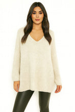 Laden Sie das Bild in den Galerie-Viewer, Oversize Strickpulllover Pulli V-Ausschnitt

