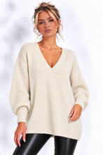 Laden Sie das Bild in den Galerie-Viewer, Oversize Strickpulllover Pulli V-Ausschnitt
