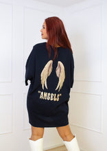 Laden Sie das Bild in den Galerie-Viewer, Oversized T-Shirt ANGEL
