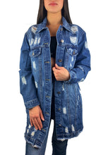 Laden Sie das Bild in den Galerie-Viewer, Jeansjacke Oversized Lang - Hellblau
